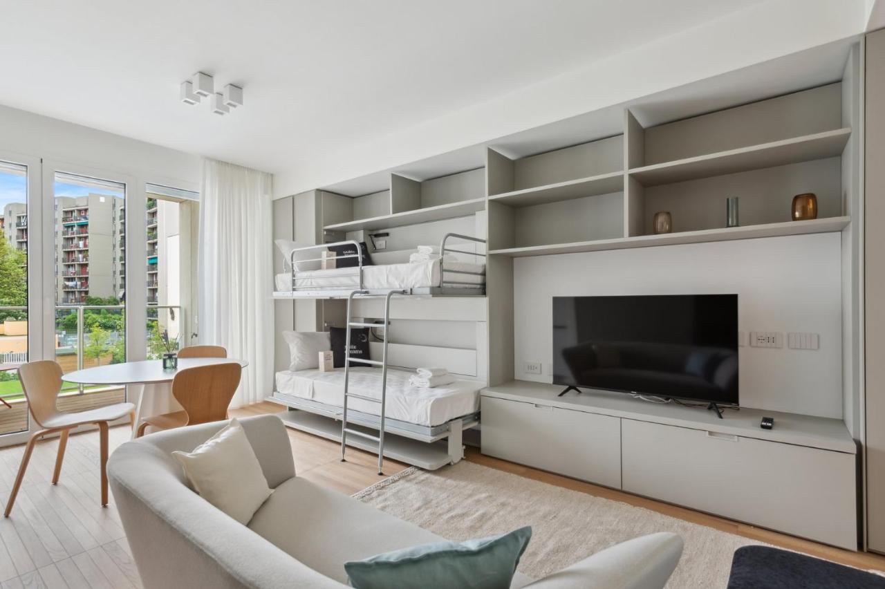 Limehome Milan Via Stresa Екстериор снимка