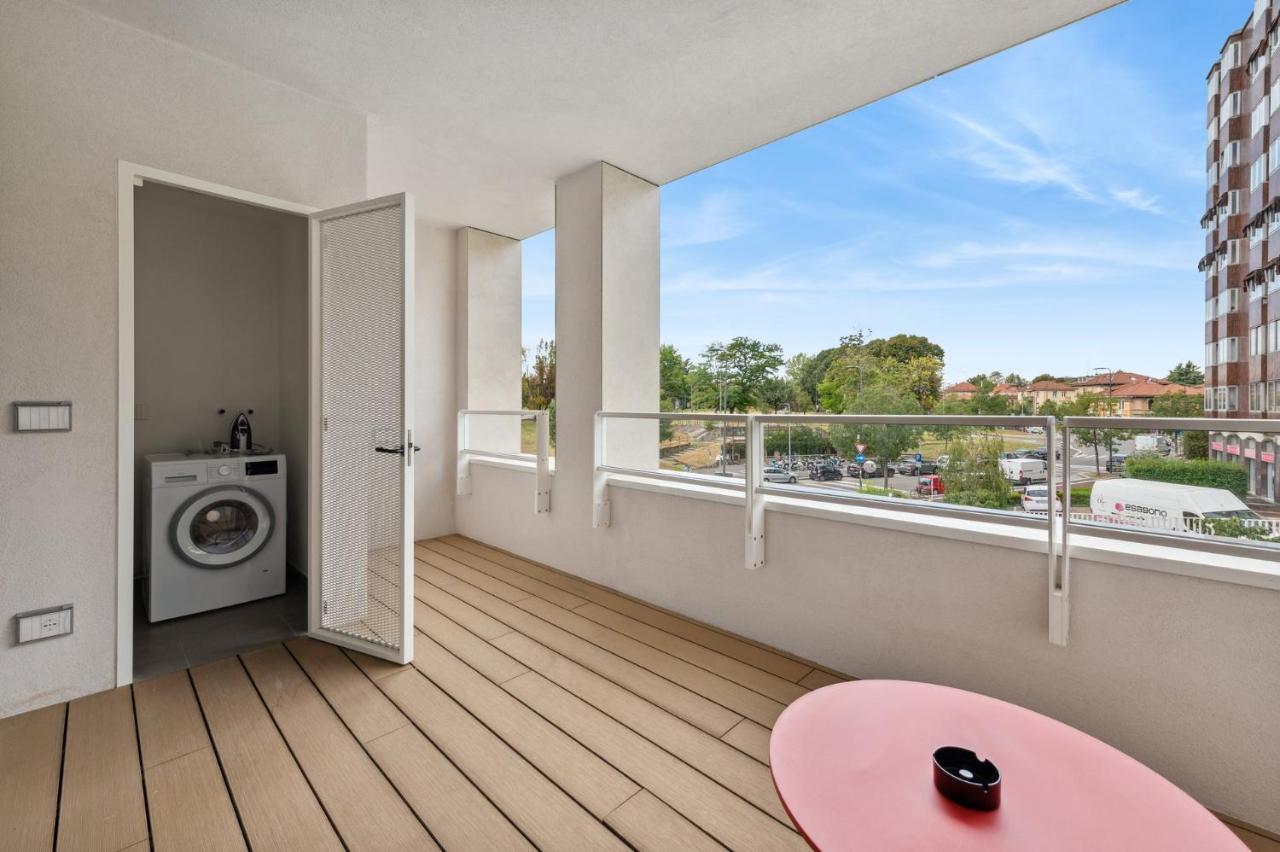 Limehome Milan Via Stresa Екстериор снимка